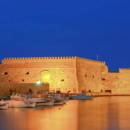 Apartment Philedomus In The Centre Of No25 Heraklion (Crete)